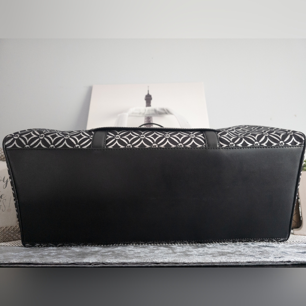 Michael Kors-NWT-Jet Set Travel Extra-Large Metallic Logo Jacquard Weekender Bag - Picture 9 of 16